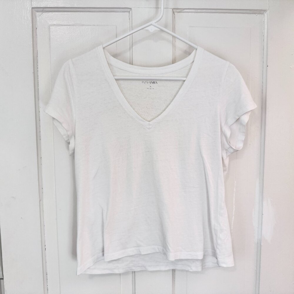 Intermix boxy v-neck t-shirt M white